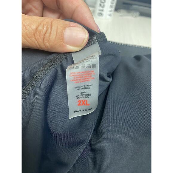 Unbranded Black Swimming Top Plus Size 2XL Padded Pleated NWOT - Picture 3 of 3